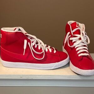 Nike Kids Red and White Sneakers